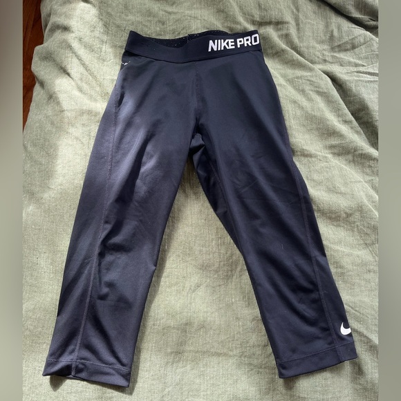 NIKE 💨 capri - Picture 1 of 4